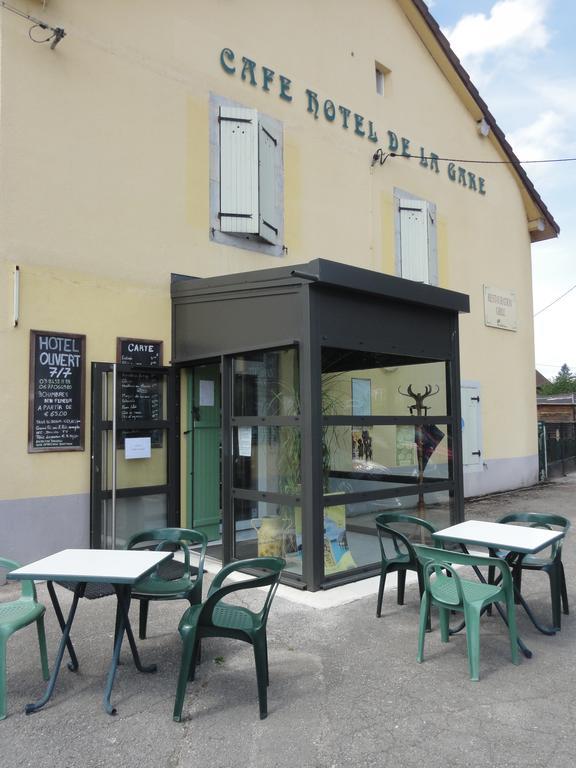 Cafe Hotel De La Gare シャンパニョル エクステリア 写真