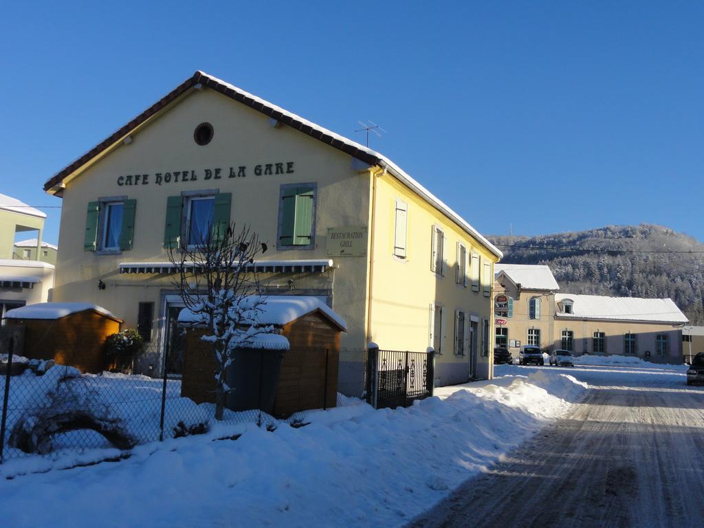 Cafe Hotel De La Gare シャンパニョル エクステリア 写真